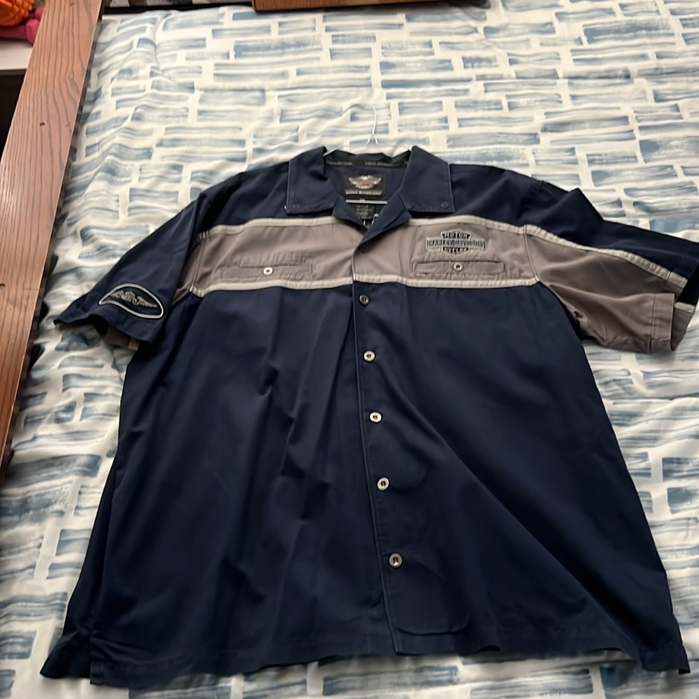 4 Harley Davidson button up shirts! - Picture 4 of 11